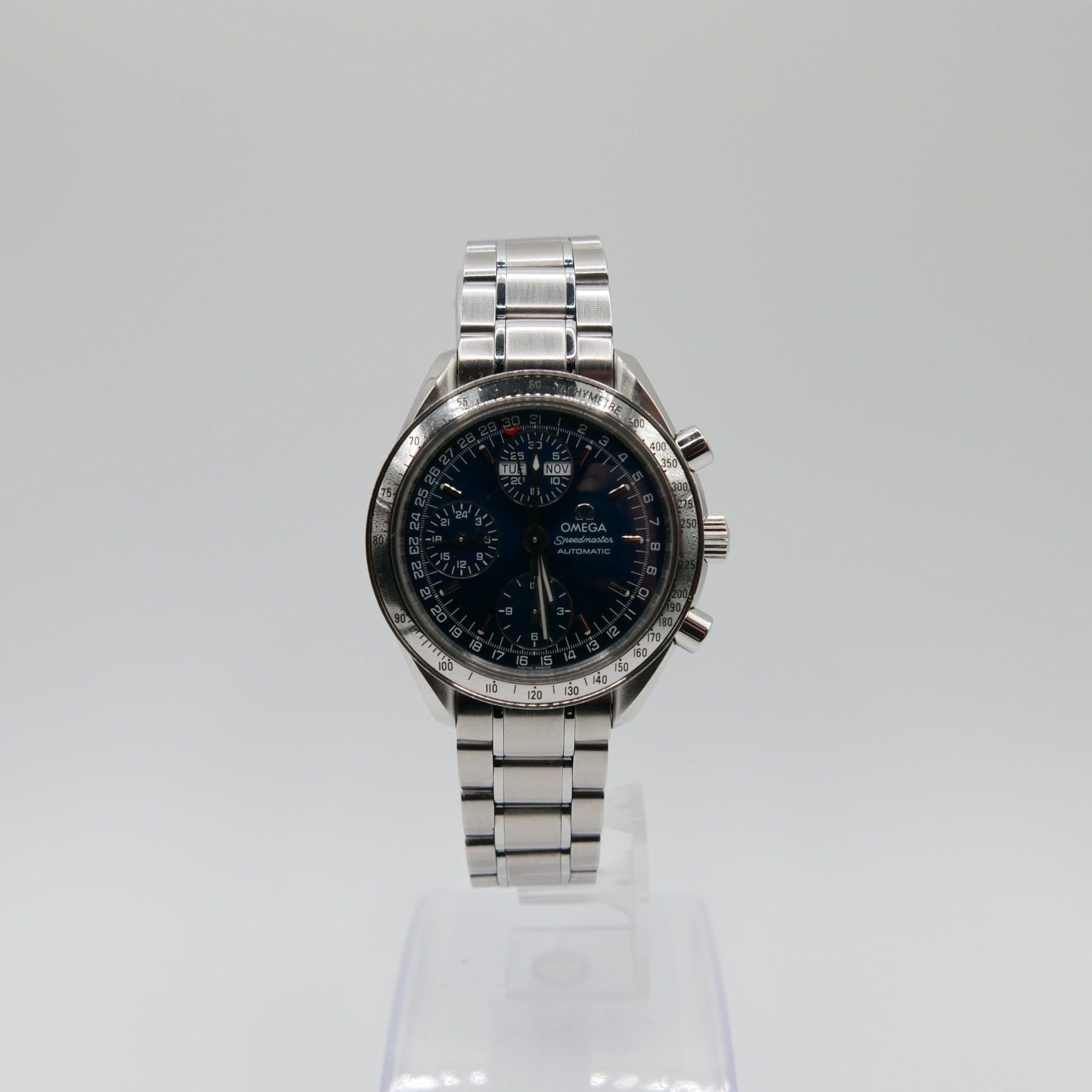 Omega Speedmaster Day - Date – Chronograph - Automatik - 39mm - YourNextWatch
